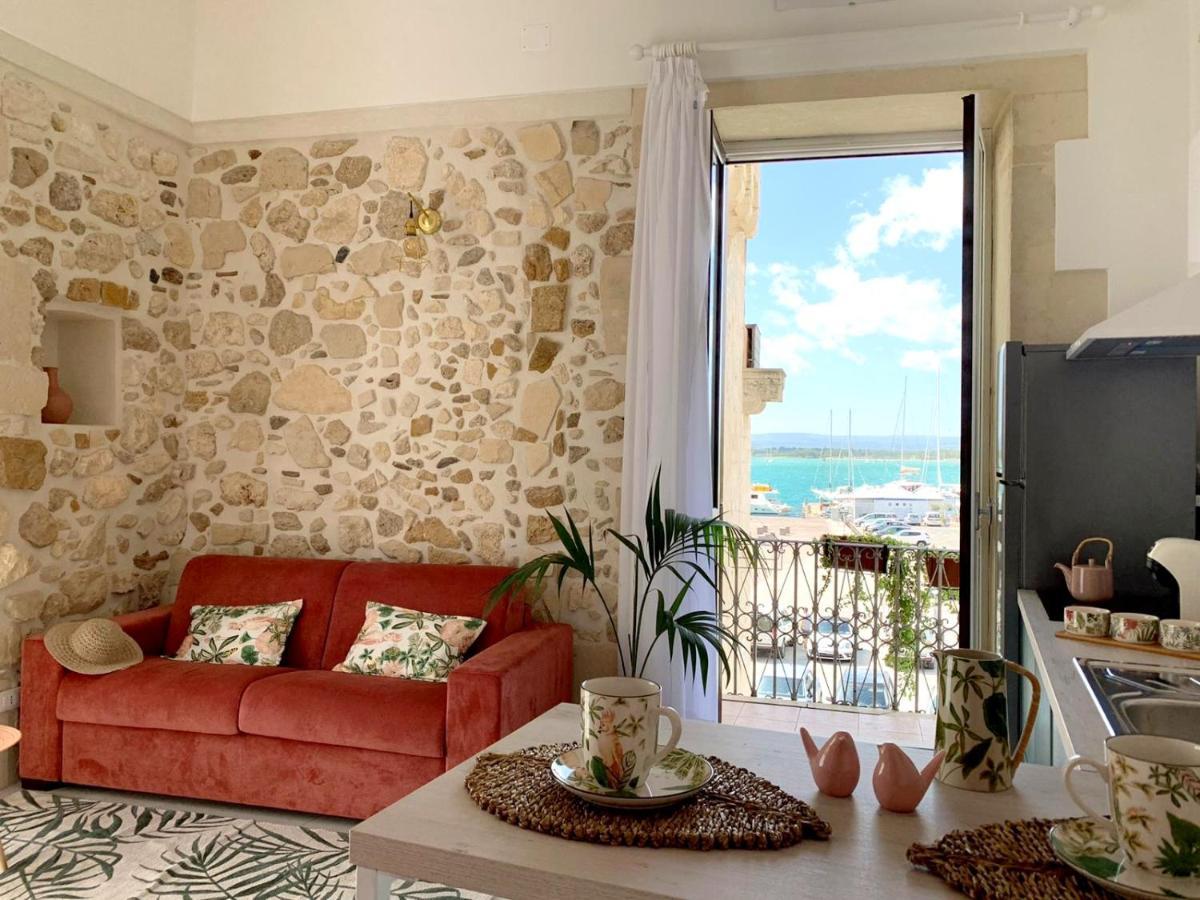 La Gorgone Ortigia Suites Syracuse Bagian luar foto