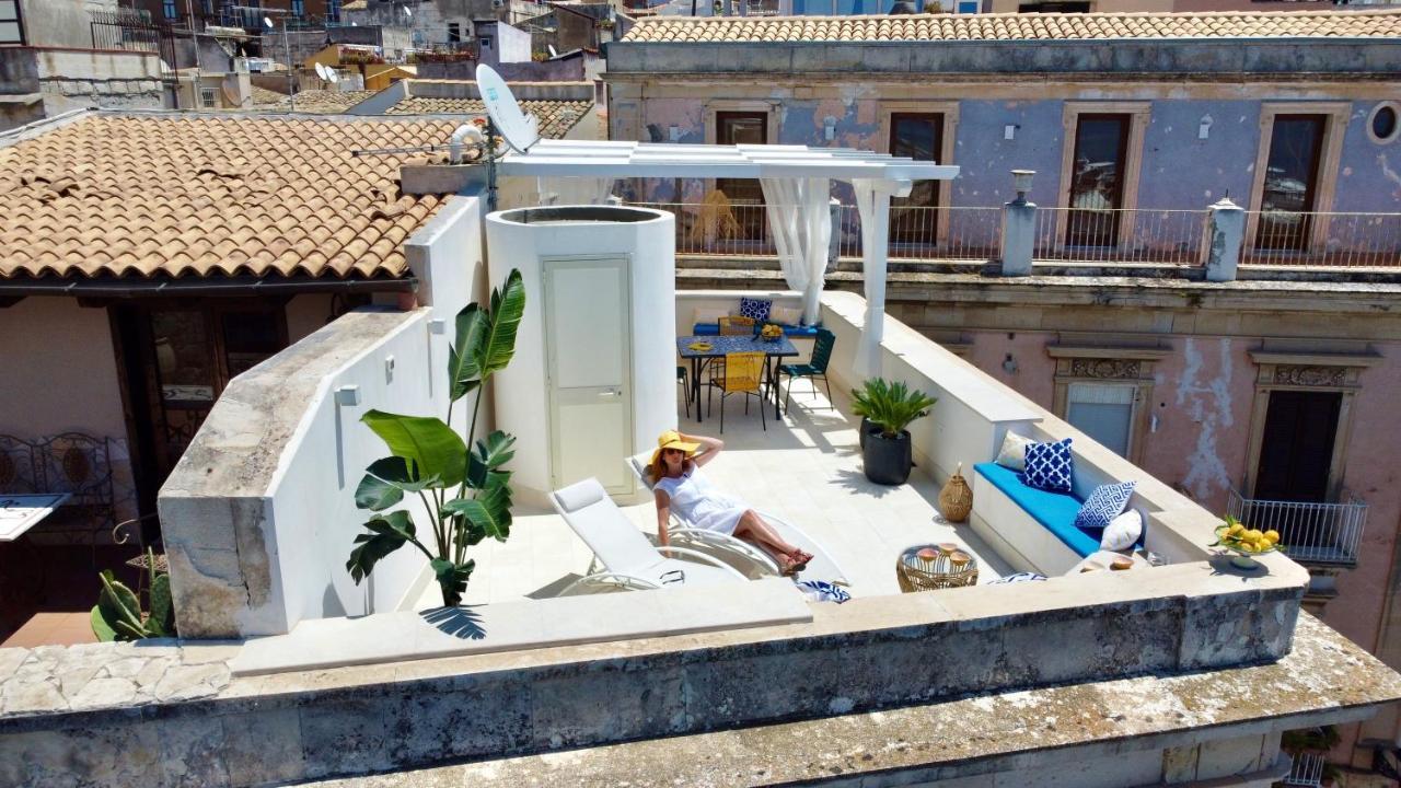 La Gorgone Ortigia Suites Syracuse Bagian luar foto