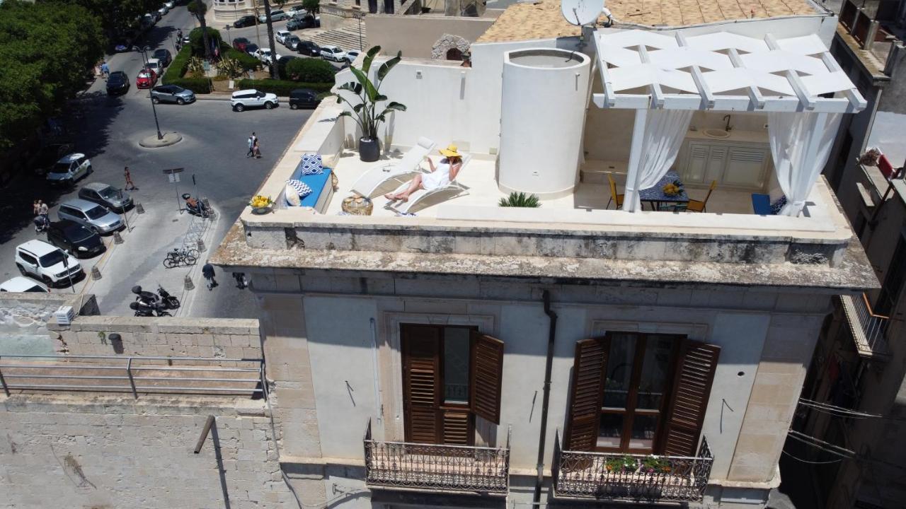 La Gorgone Ortigia Suites Syracuse Bagian luar foto