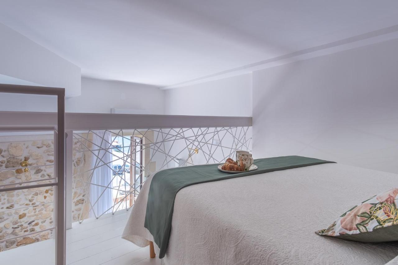 La Gorgone Ortigia Suites Syracuse Bagian luar foto