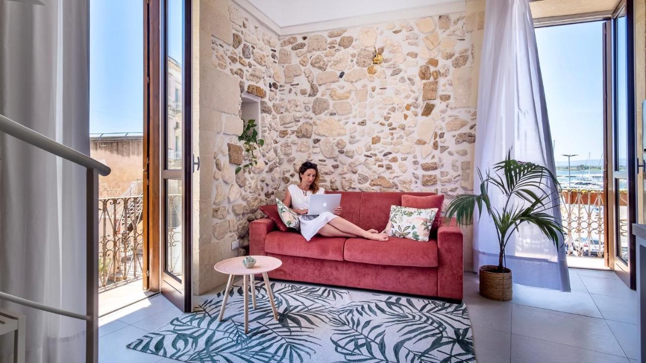 La Gorgone Ortigia Suites Syracuse Bagian luar foto